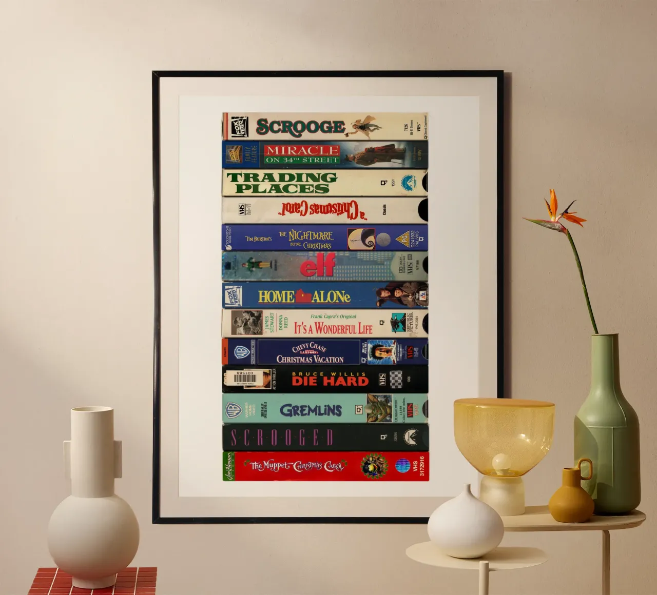 Las mejores películas de Navidad - VHS Print poster con marco de plástico de MrMustardPrints