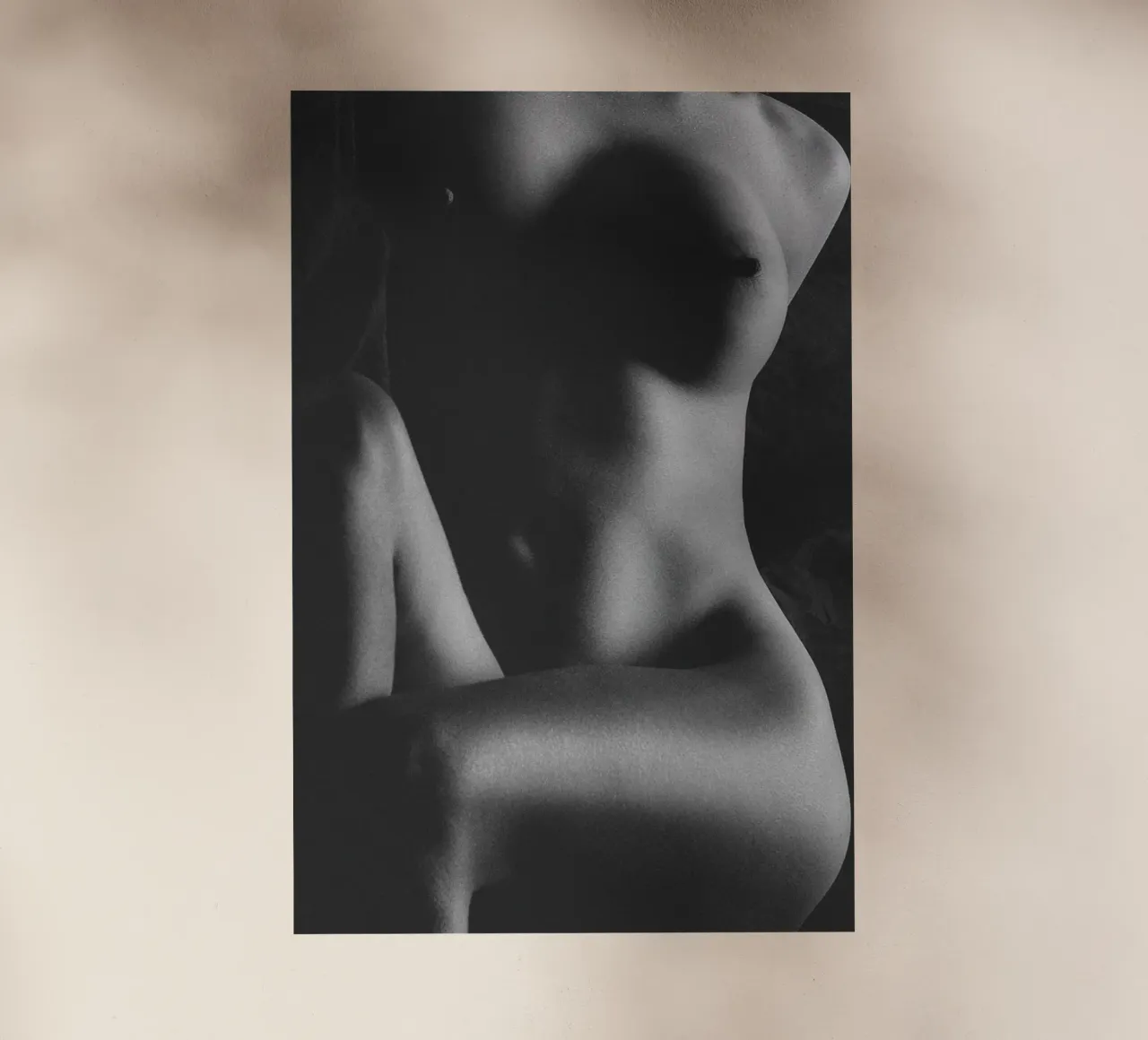 Tori Bodyscape Mono pellicola backlit da Dave Hare Photography