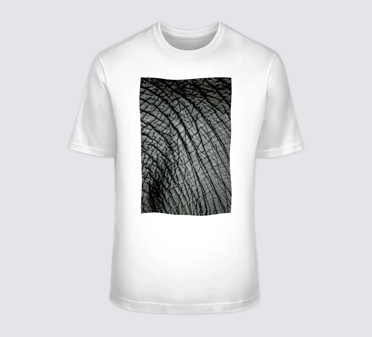 Nambithi Elephant 02 t-shirt da Shot By Clint