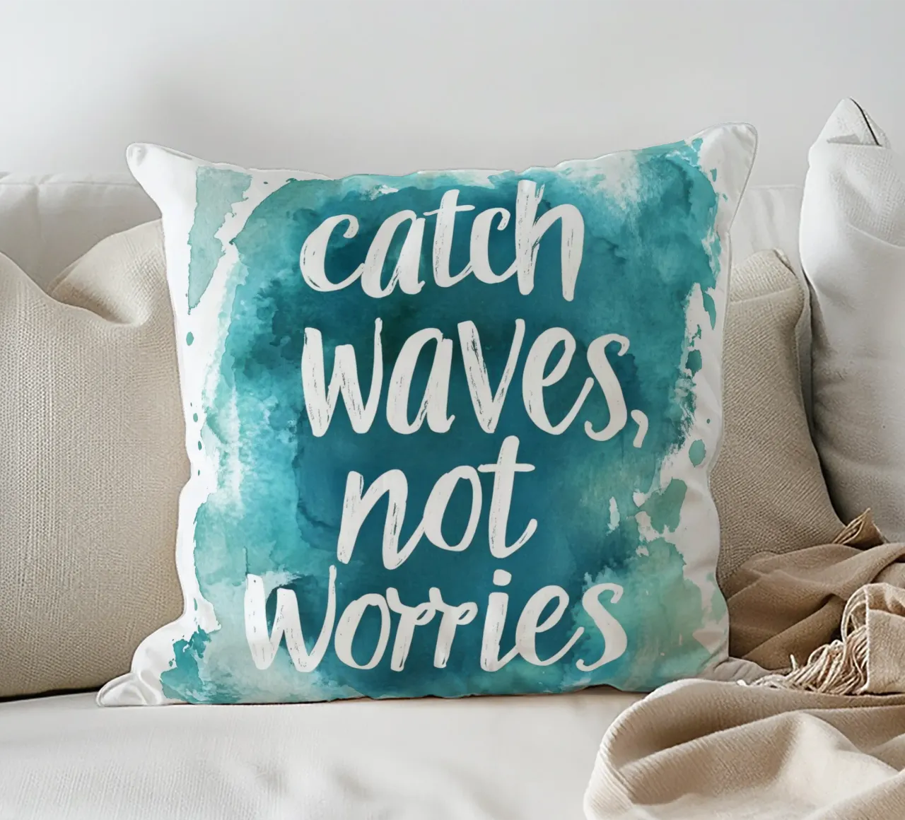 Catch Waves Not Worries cuscino da treechild
