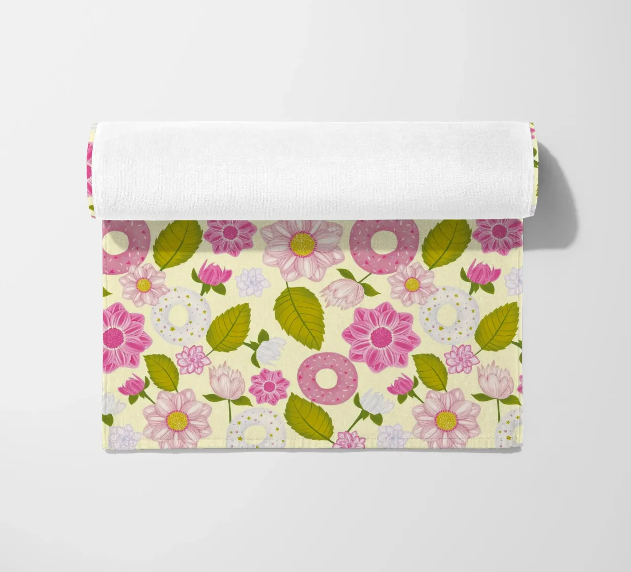 Ciambelle e dalie telo mare da nicigabrieldesigns