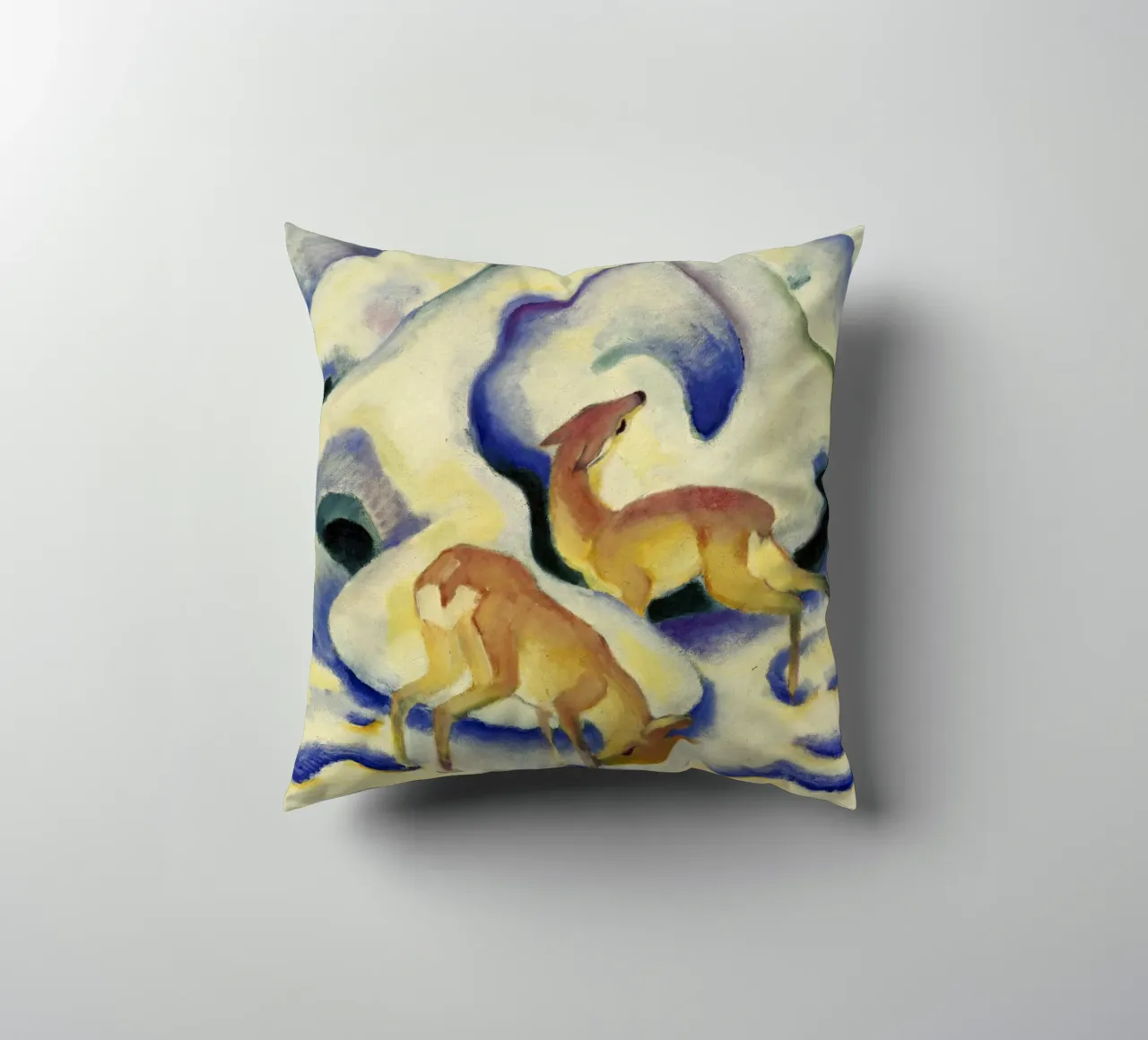 Franz Marc - Ciervo en la nieve cojín de ARTOTHEK