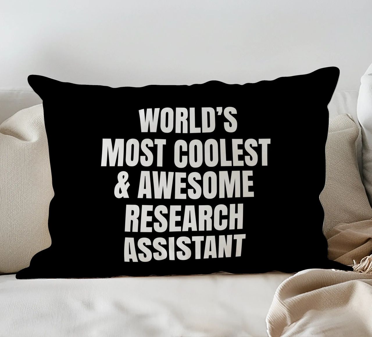 World's most coolest and awesome research assistant cuscino da happieeagle