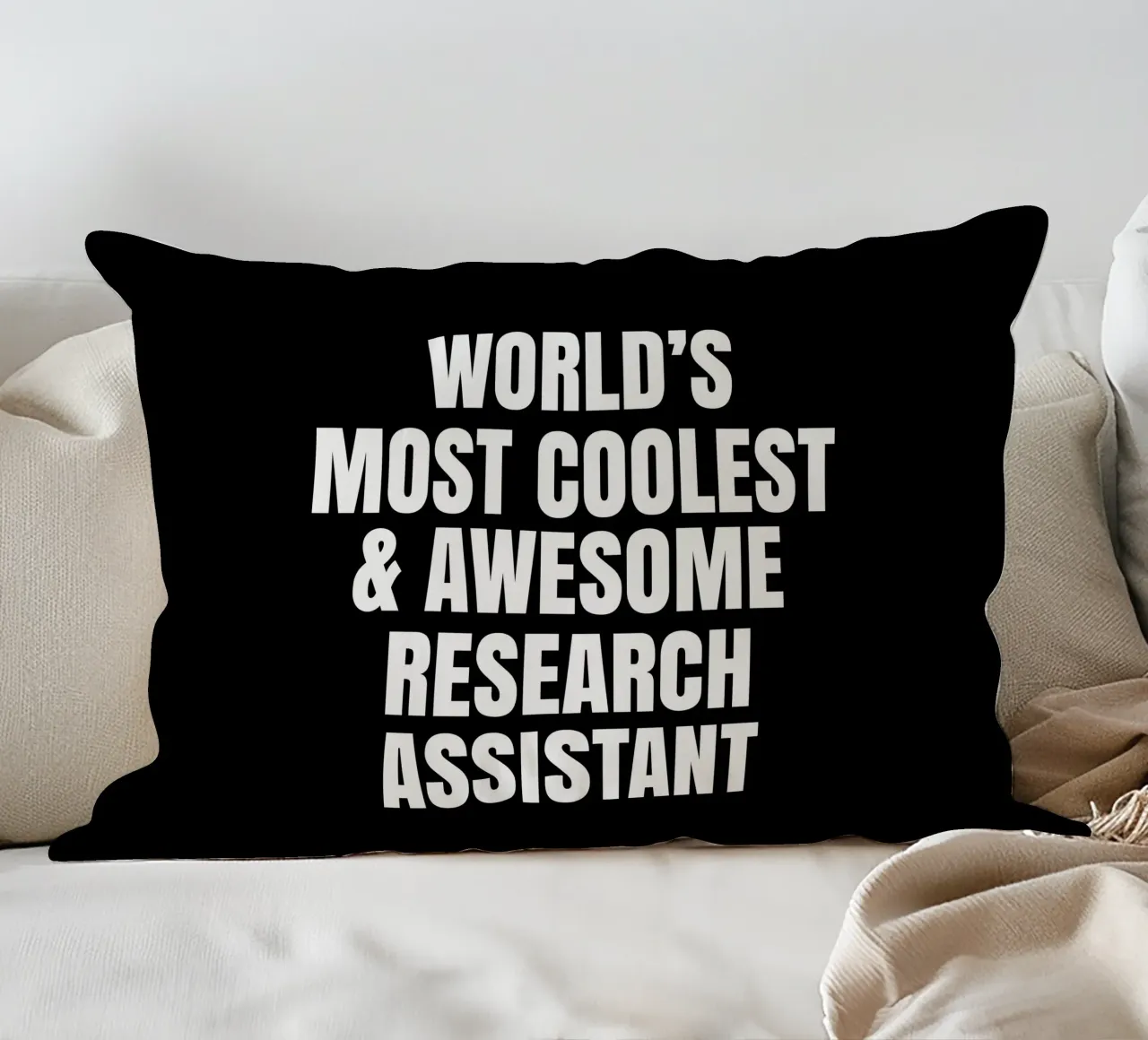 World's most coolest and awesome research assistant cojín de happieeagle