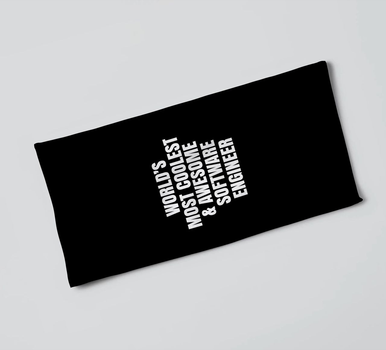 World's most coolest and awesome software engineer asciugamano da bagno da happieeagle