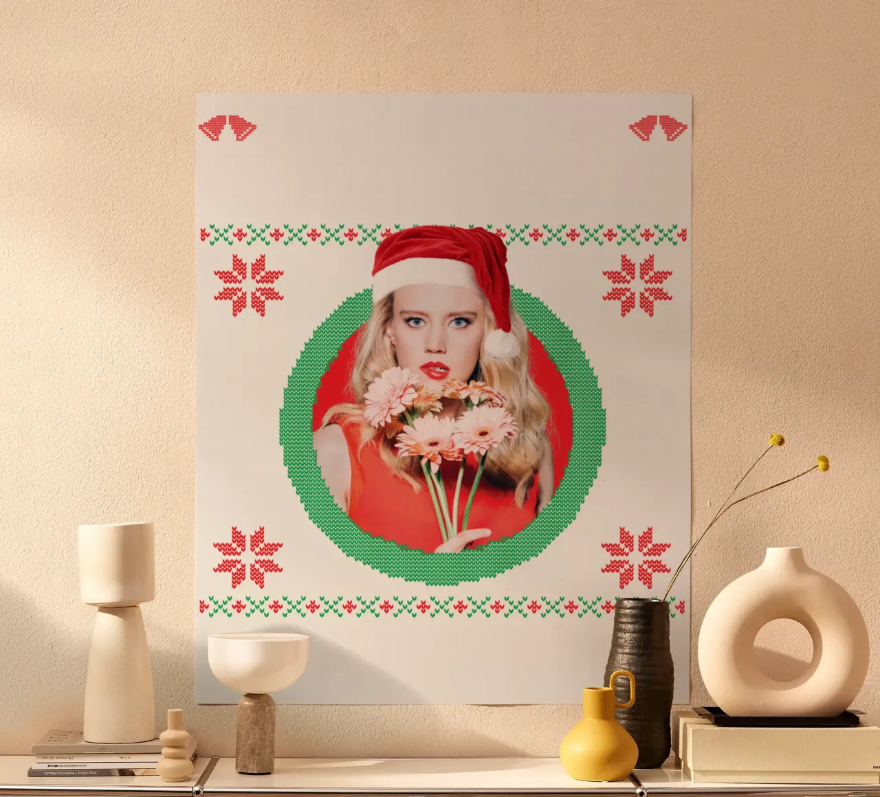 Tutto quello che voglio per Natale Kate McKinnon poster con telaio in legno da kaiyaraiya
