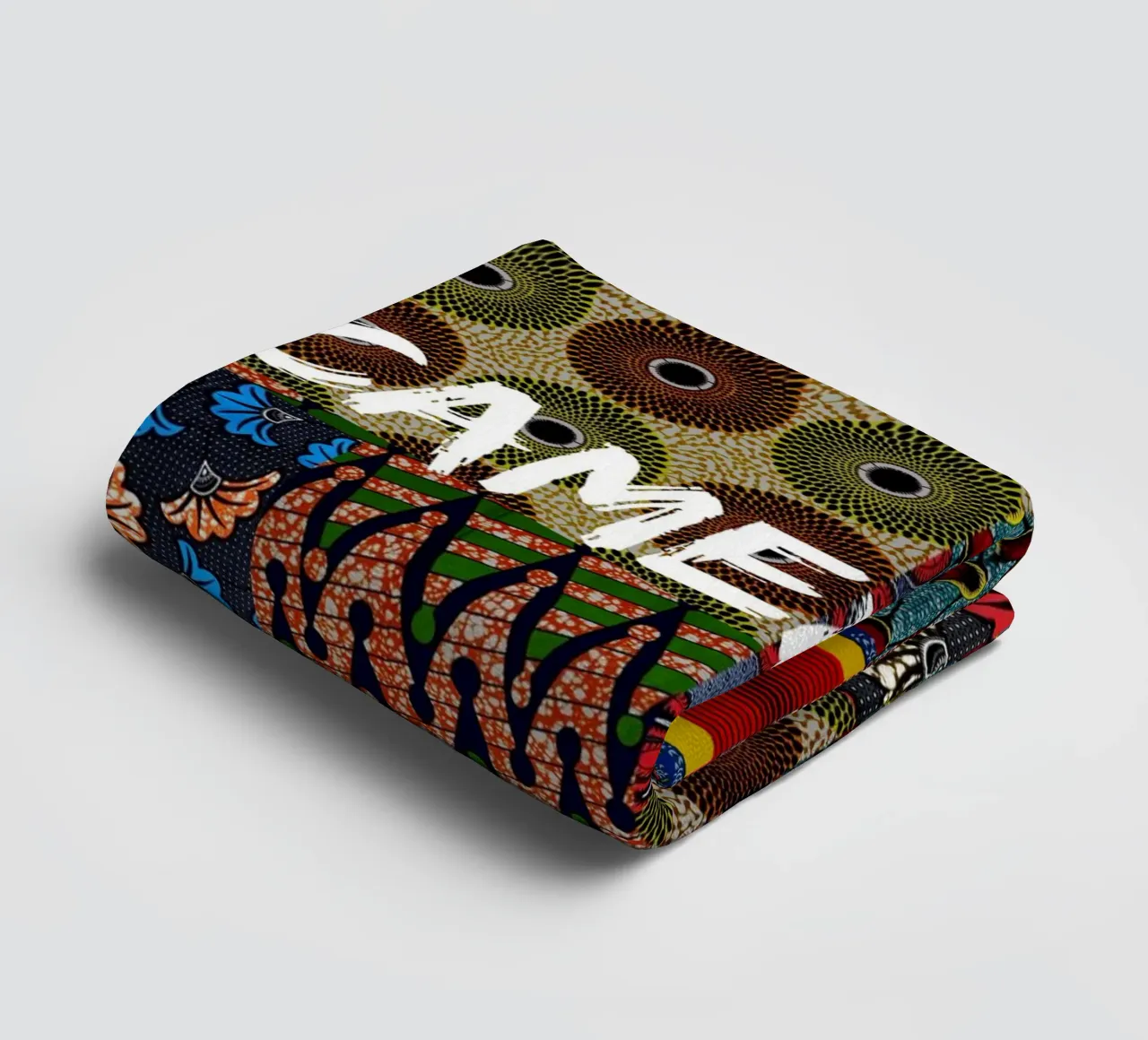 Cameroun towel by Mathudace Créas