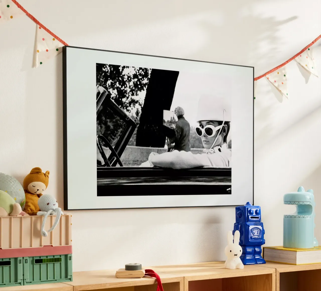 Audrey Hepburn in How to Steal a Million, 1966 alluminio dibond da Gallery Print and Art Limited
