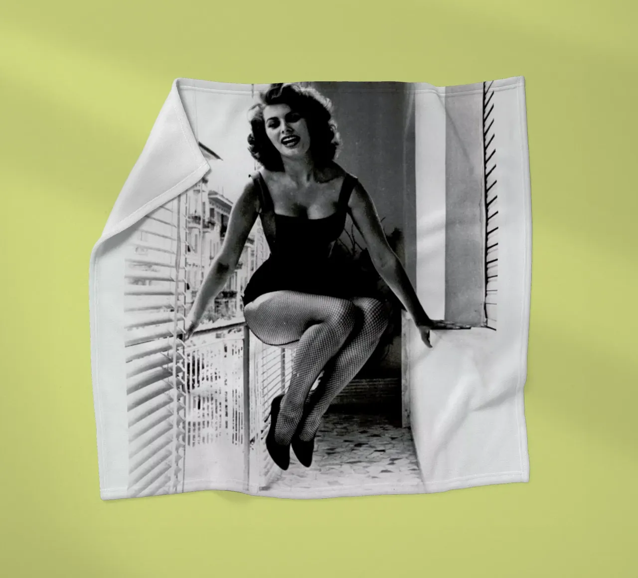 Sophia Loren coperta in pile da Gallery Print and Art Limited