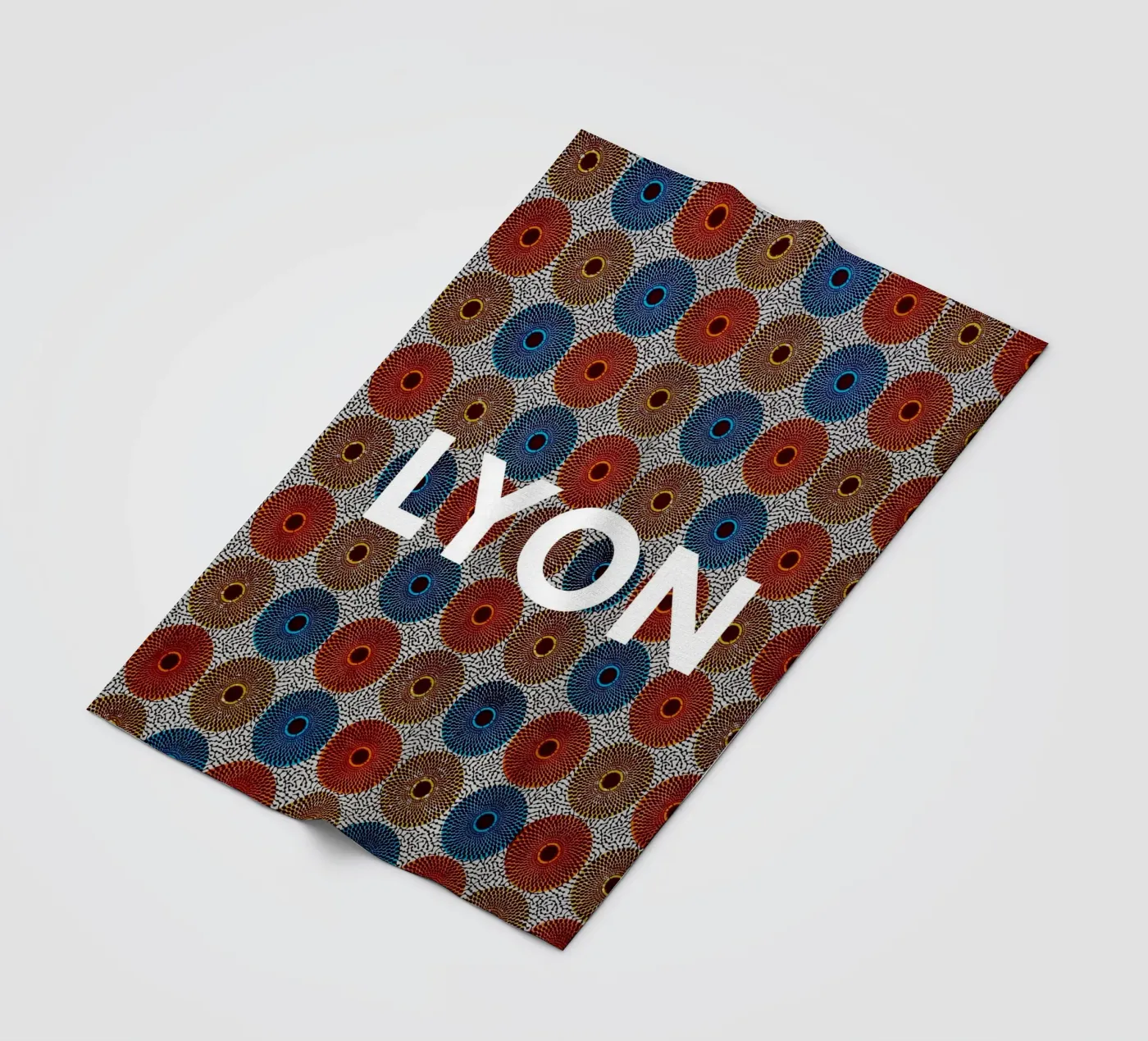 Lyon coperta in pile da Mathudace Créas