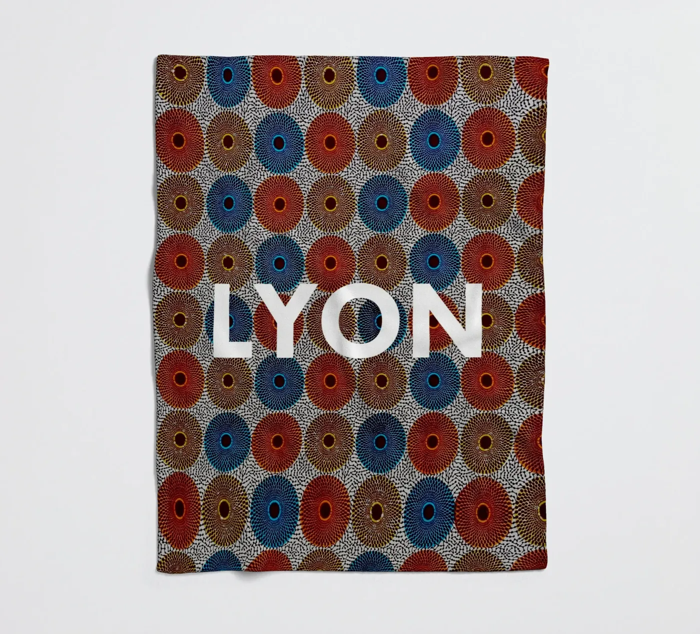 Lyon coperta in pile da Mathudace Créas