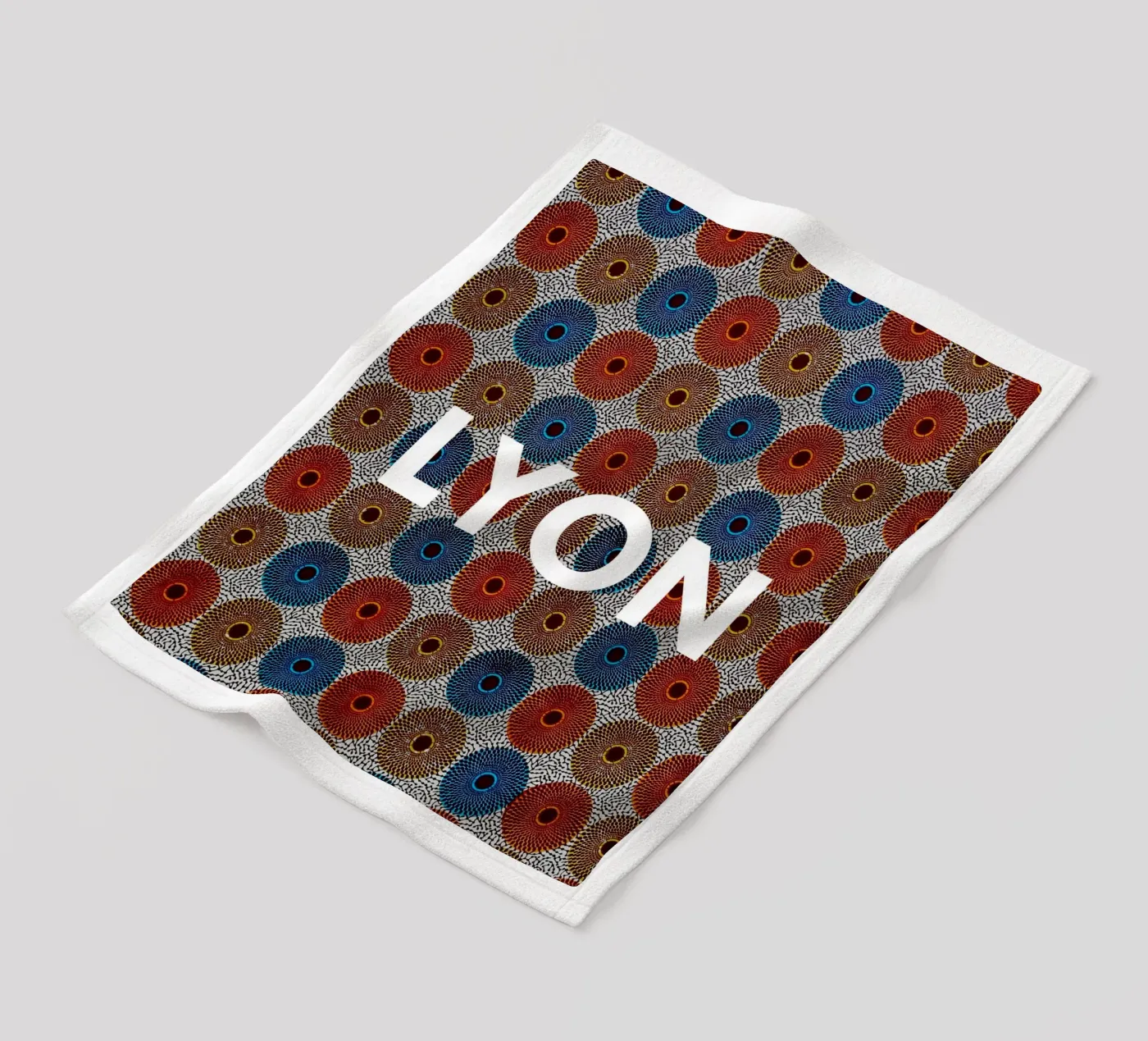 Lyon coperta in pile da Mathudace Créas