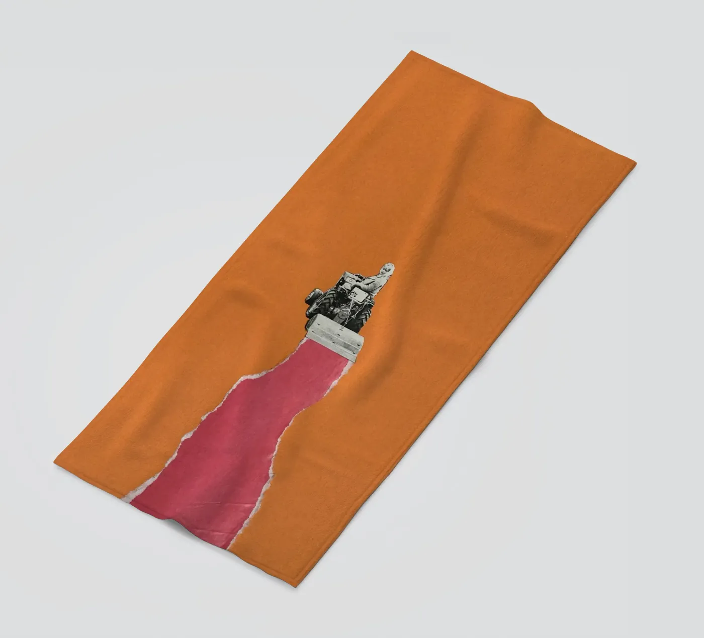 Tractorette beach towel by Carlos Quitério