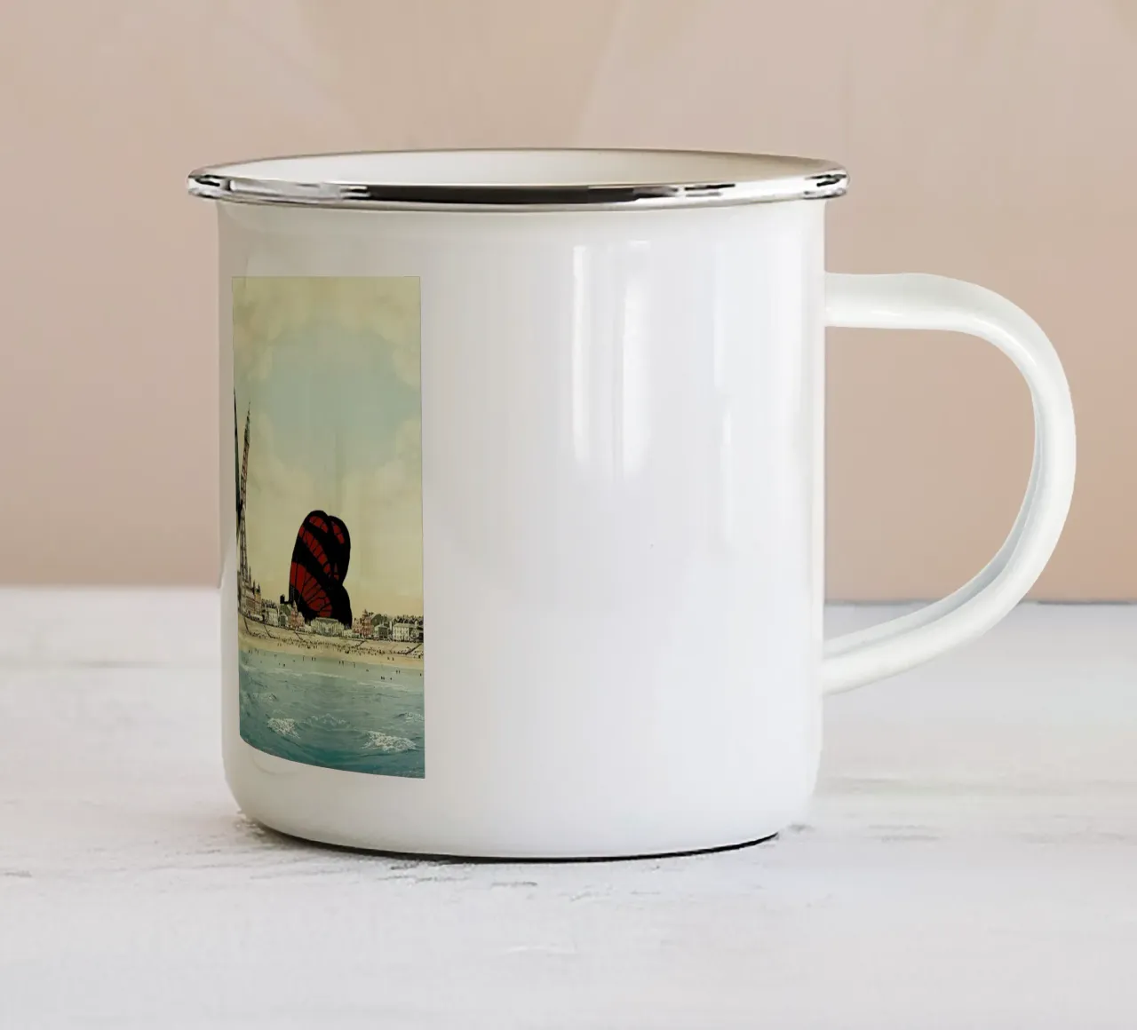 Blackpool tazza in smalto da The Gently Unfurling Sneak
