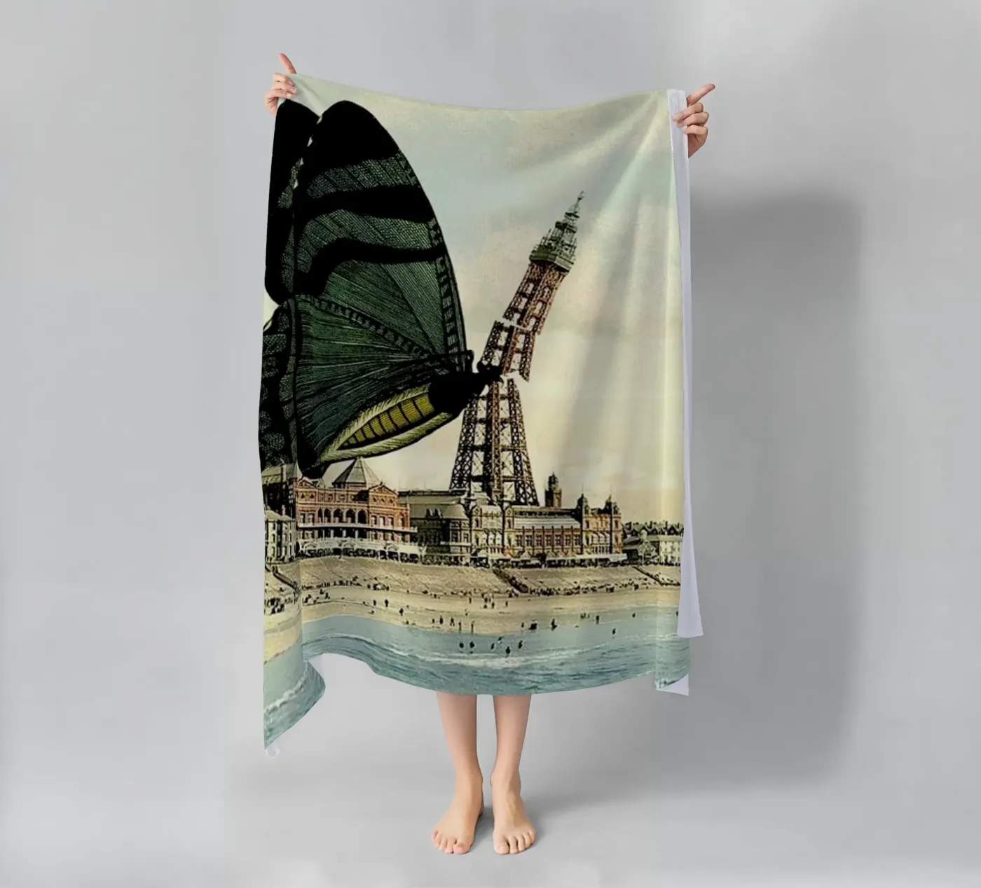 Blackpool strandhanddoek van The Gently Unfurling Sneak