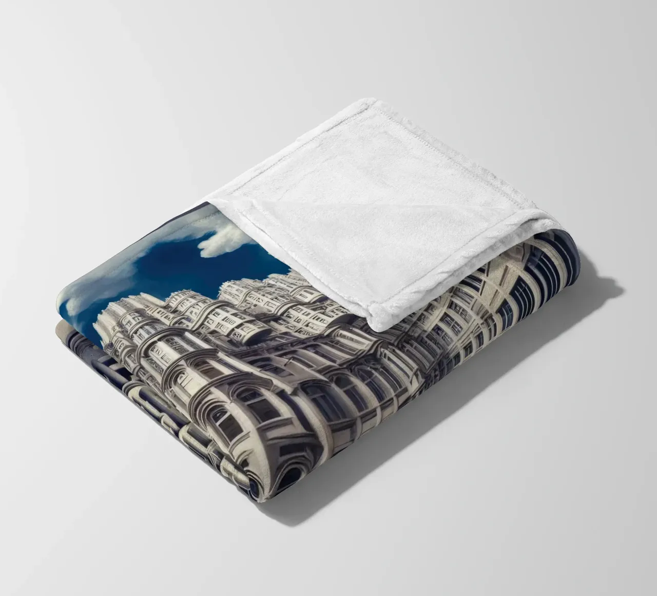 Sphere 025 - Futuristic Gothic Architecture coperta in pile da Spheres