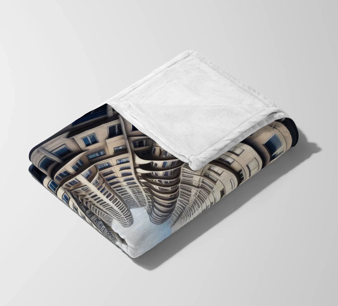 Sphere 034 - Symmetrical Cylindrical Building coperta in pile da Spheres