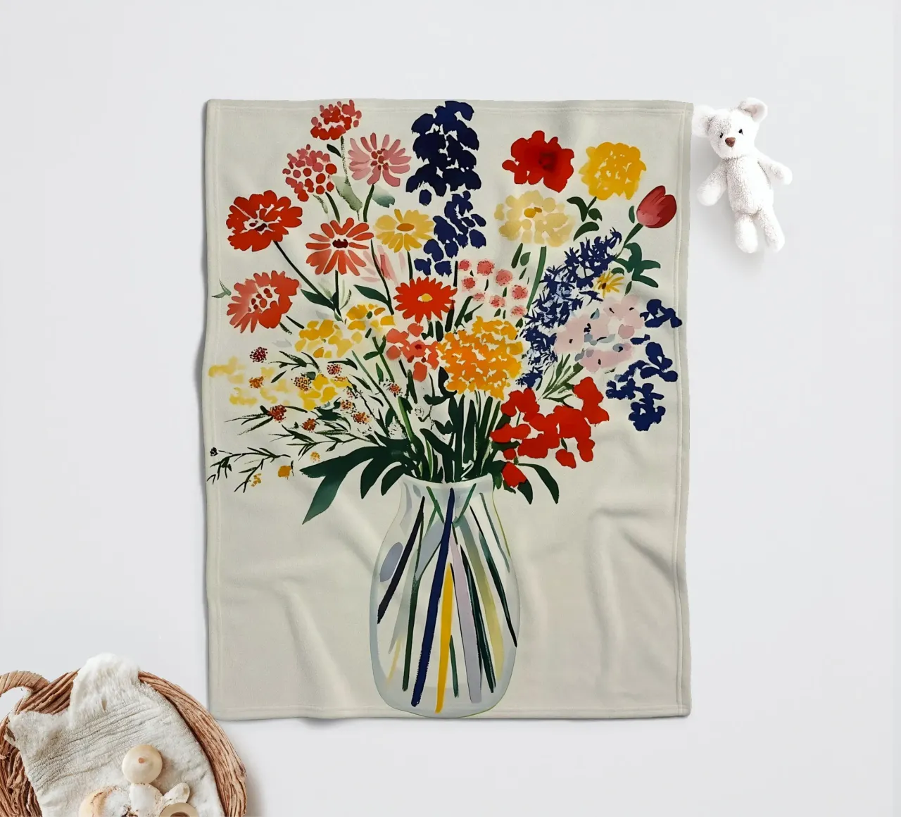 Blumenstrauß in Vase Fleecedecke von IamHomeStudio