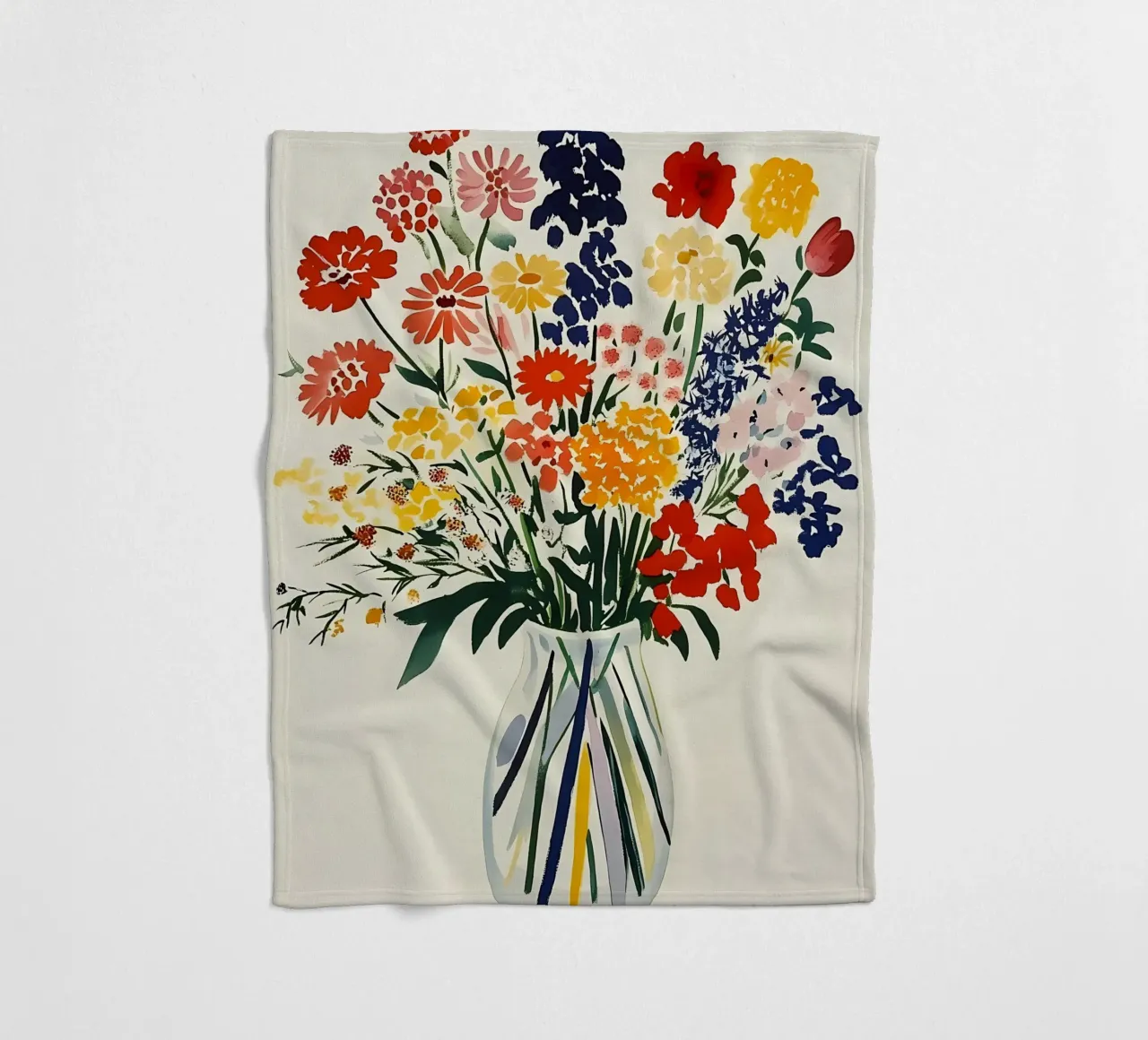 Blumenstrauß in Vase Fleecedecke von IamHomeStudio