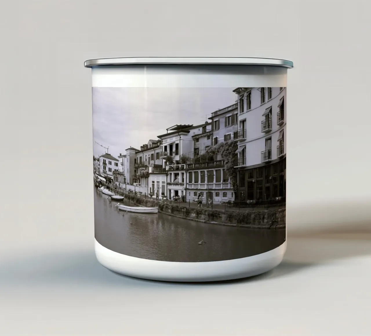 Non sono Venezia tazza in smalto da Alexandra Joseph Fotomomente