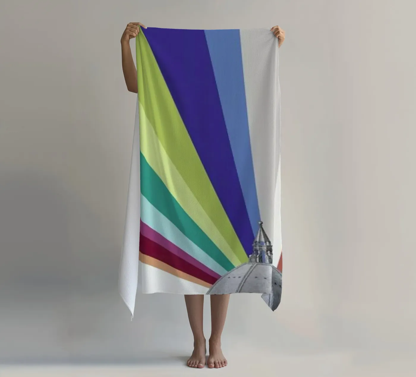 Tower Rainbow telo mare da The Gently Unfurling Sneak