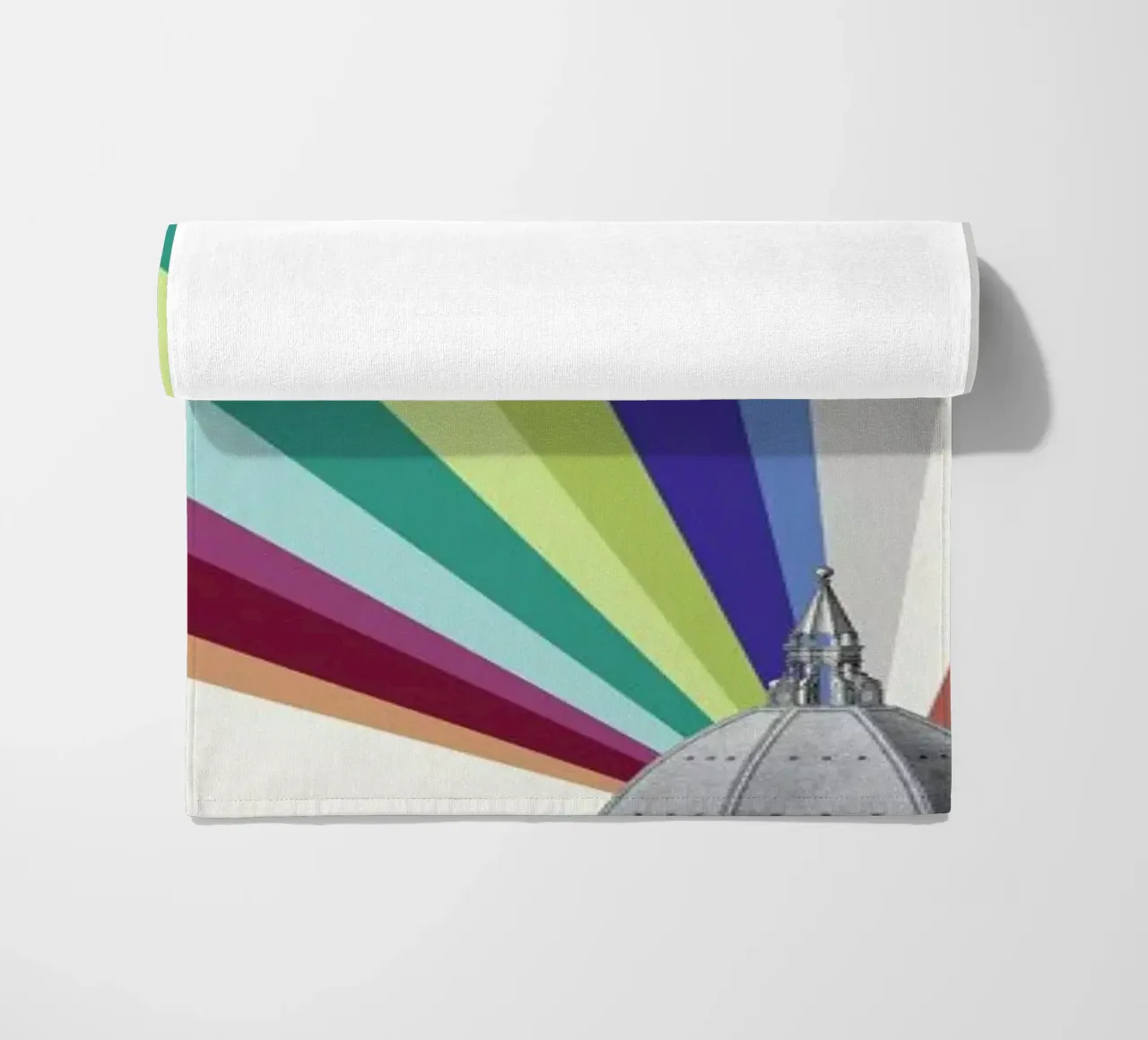 Tower Rainbow telo mare da The Gently Unfurling Sneak