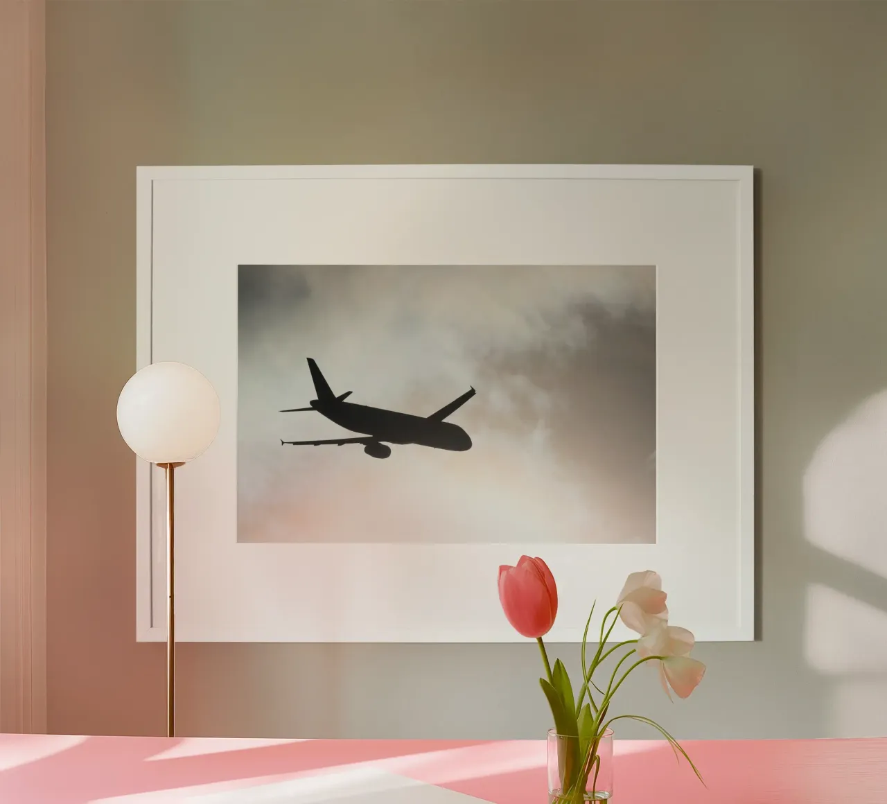 Il fantasma nel cielo poster con telaio in plastica da Alexandra Joseph Fotomomente