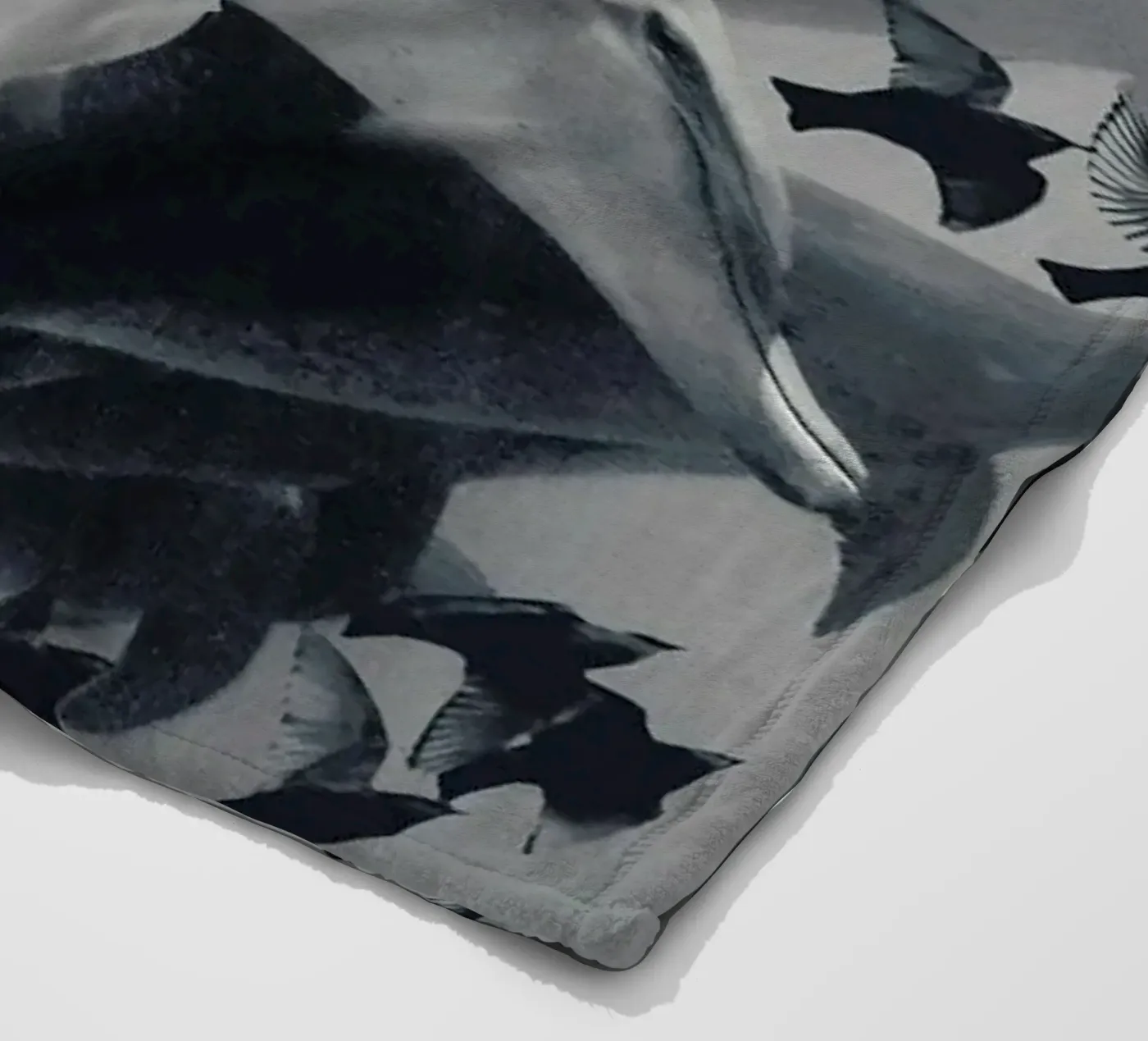 Found Out Fleecedecke von Eugene Soloviev