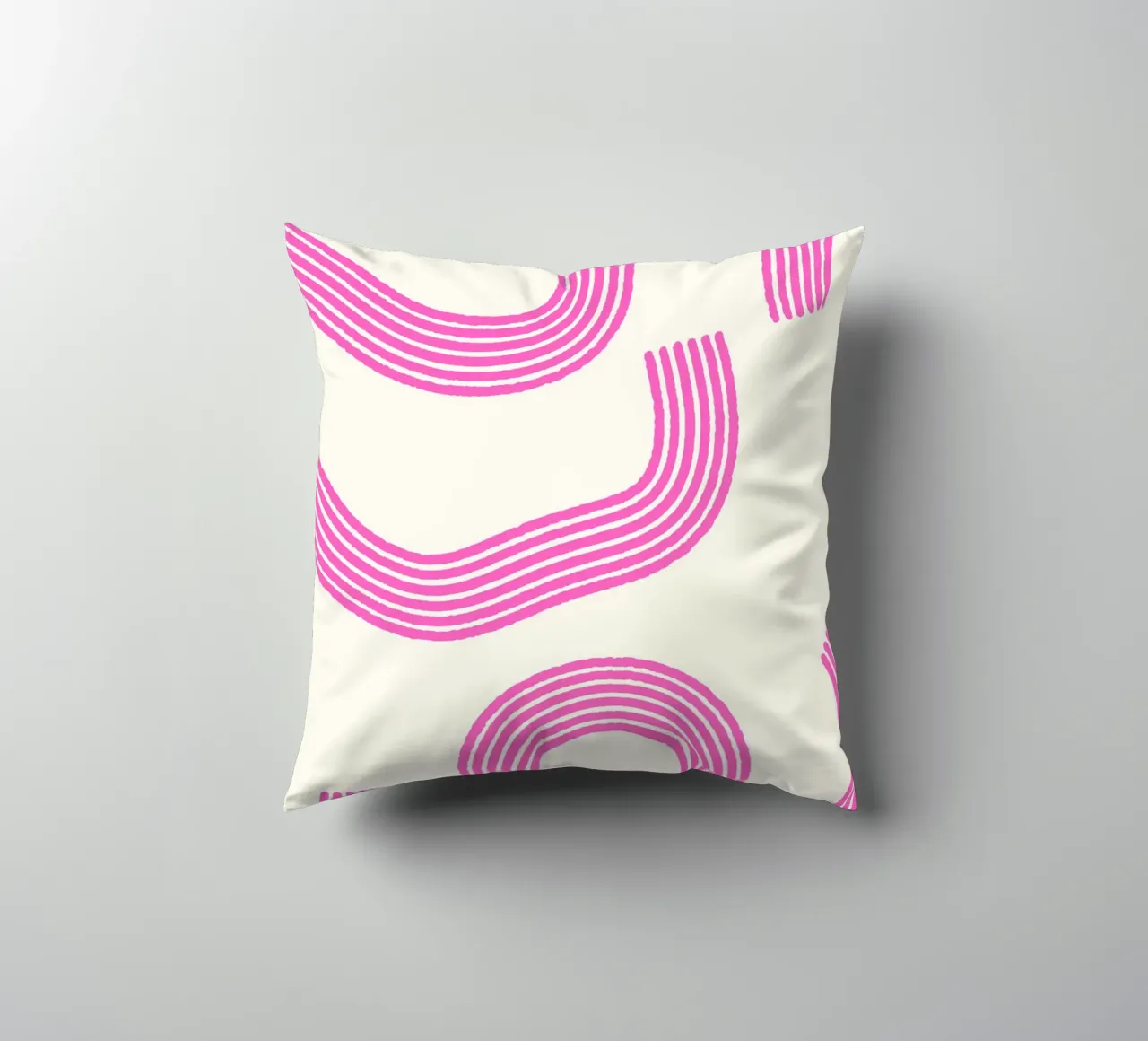 Blush Currents  |  Pink Abstract Design  |  Contemporary cuscino da PrintCessStudio