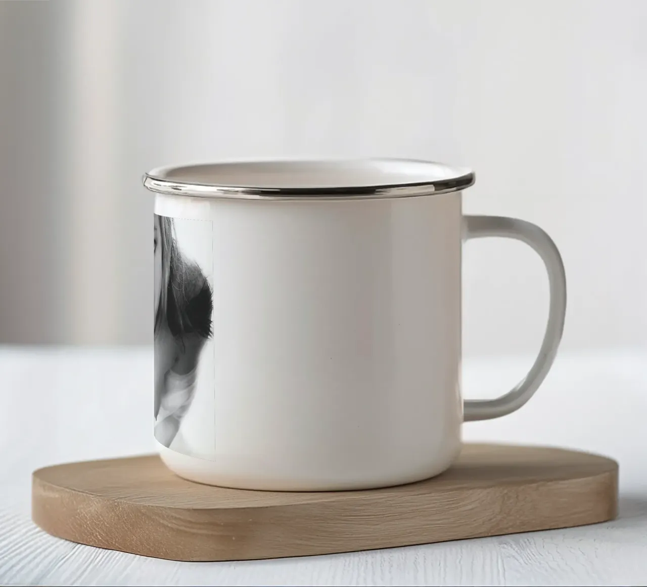 Ambra Topless Mono tazza in smalto da Dave Hare Photography