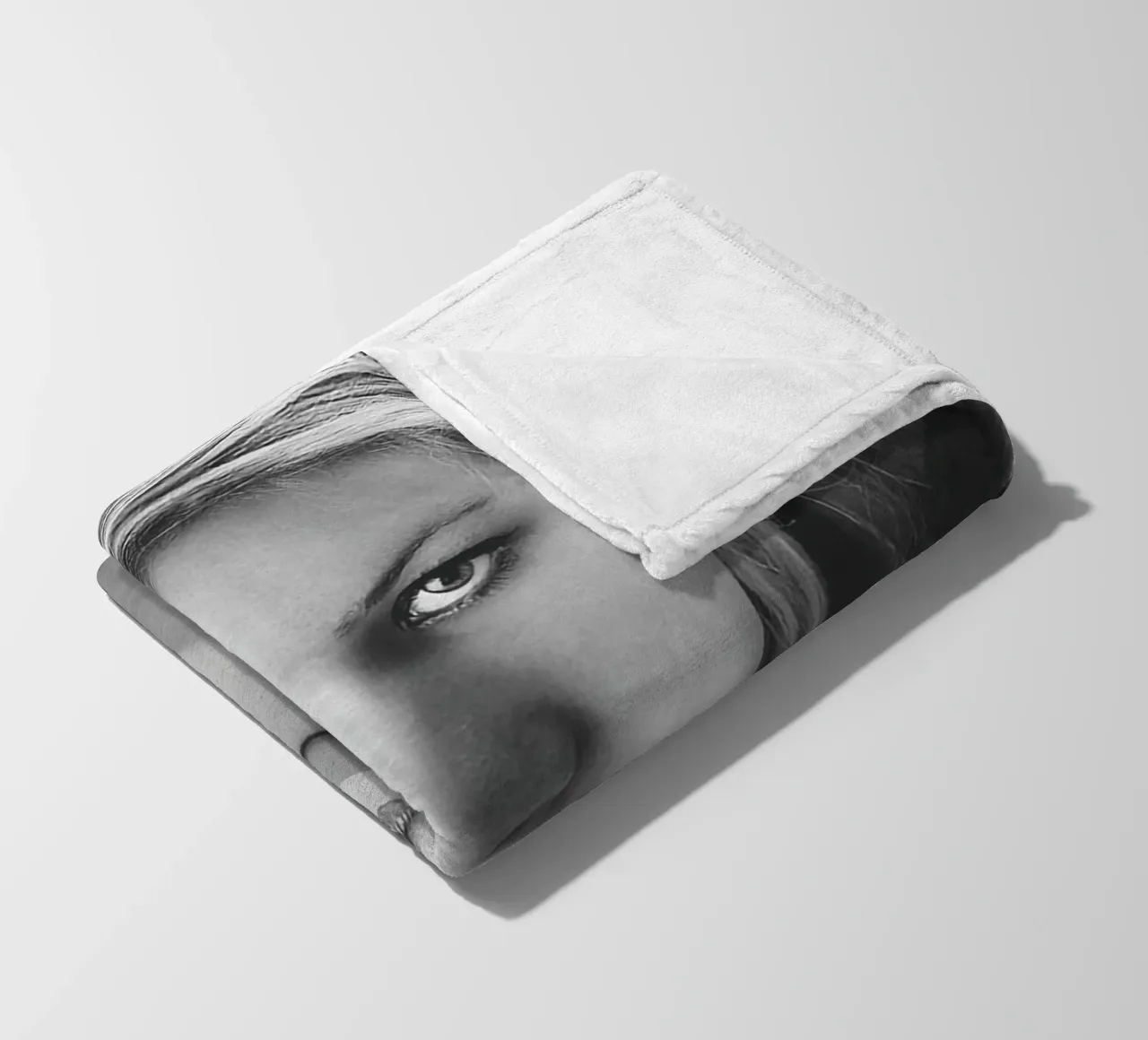 Ambra Topless Mono coperta in pile da Dave Hare Photography