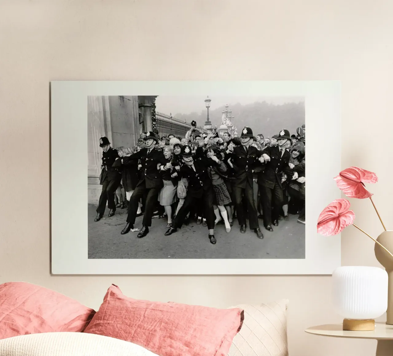 Beatles receiving their MBE's, 1965 Hahnemühle von Gallery Print and Art Limited