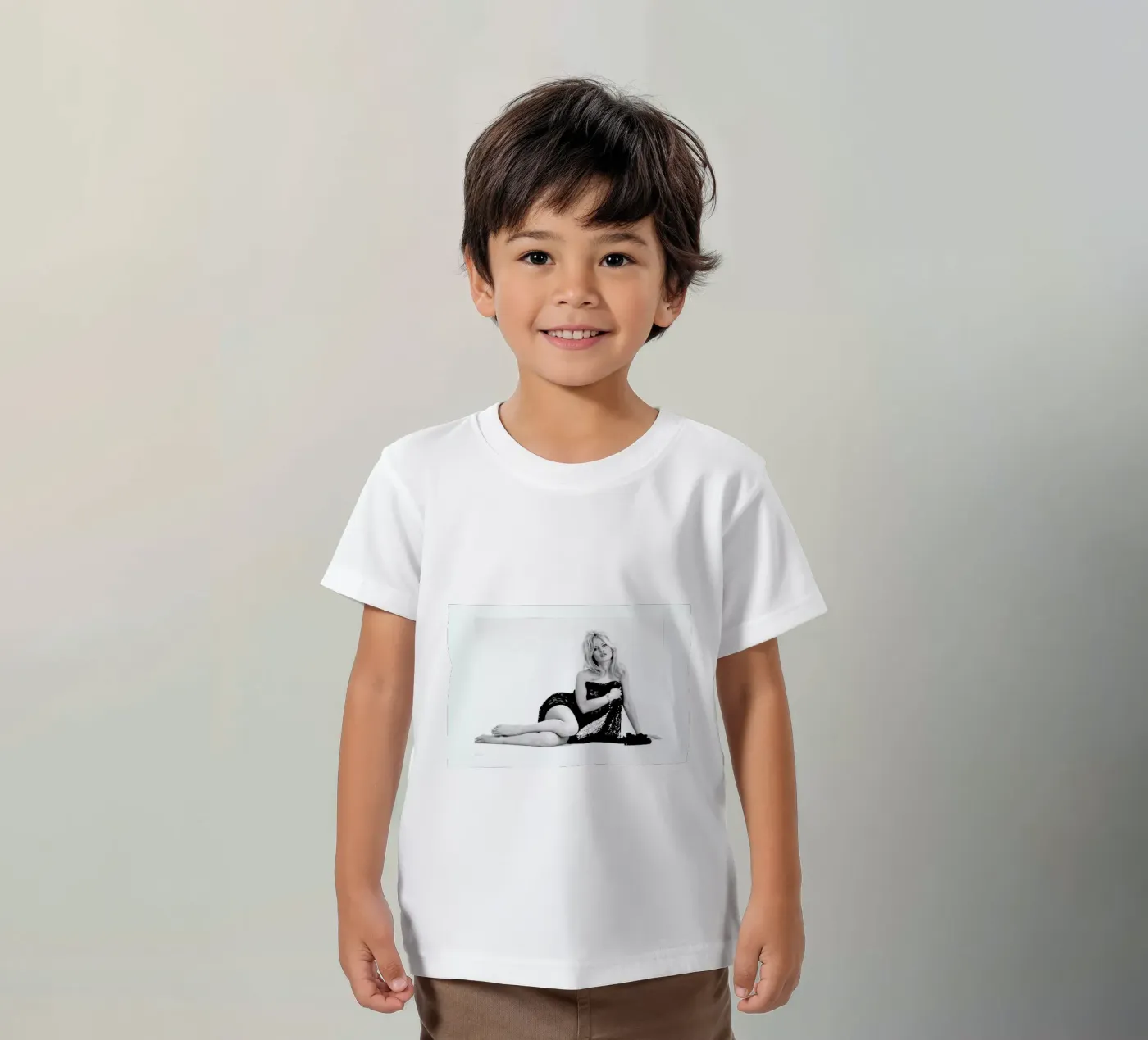 Brigitte Bardot t-shirt bambini da Gallery Print and Art Limited