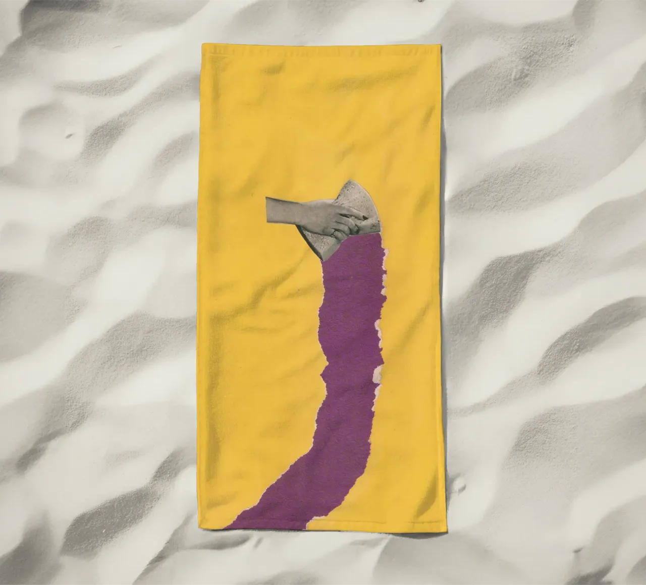 Sponge Torn beach towel by Carlos Quitério