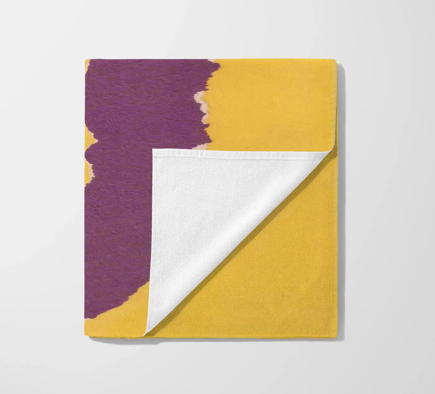 Sponge Torn beach towel by Carlos Quitério