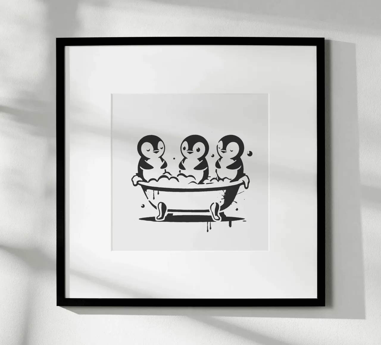 Allegri pinguini nella vasca da bagno in stile stencil poster con telaio in legno da namosh