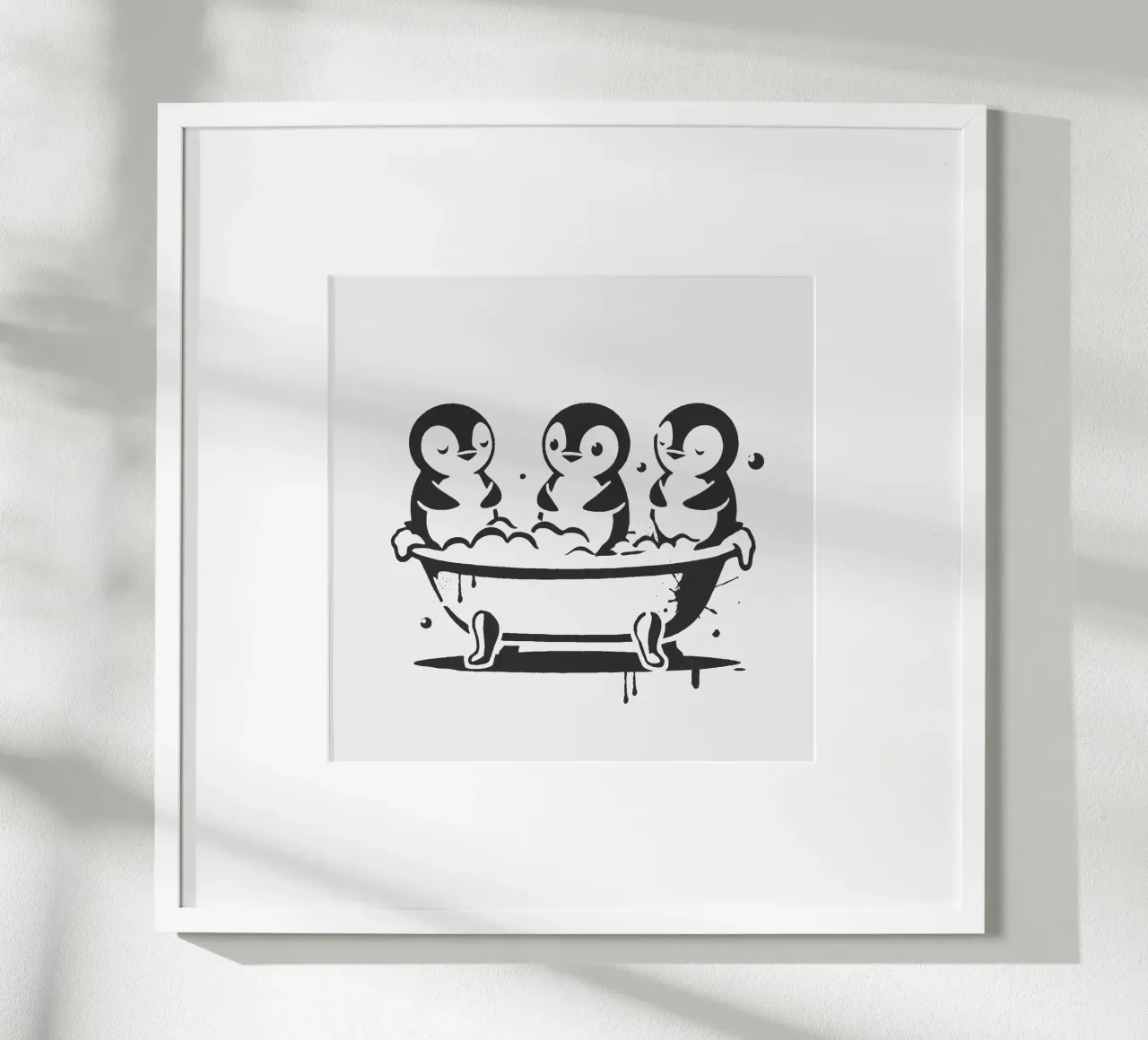 Allegri pinguini nella vasca da bagno in stile stencil poster con telaio in legno da namosh