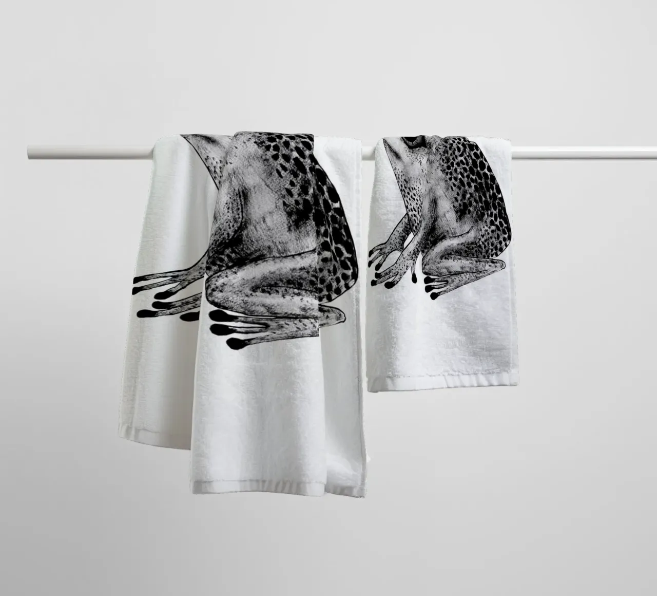 Frog towel by Tvinkla