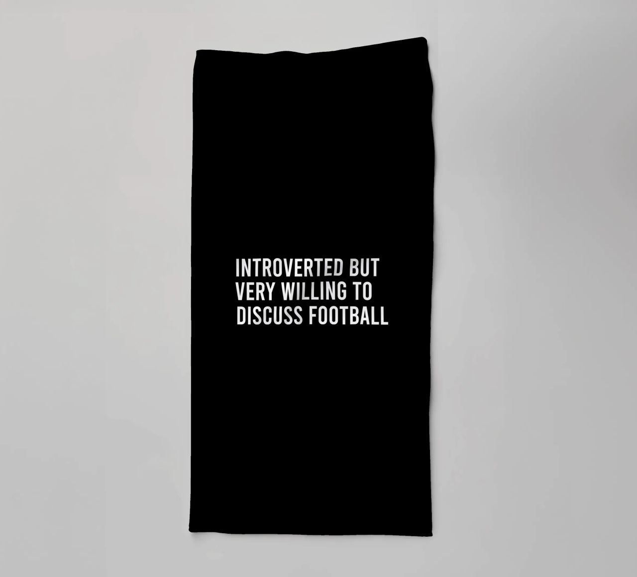 Introverted but very willing to discuss football asciugamano da bagno da happieeagle