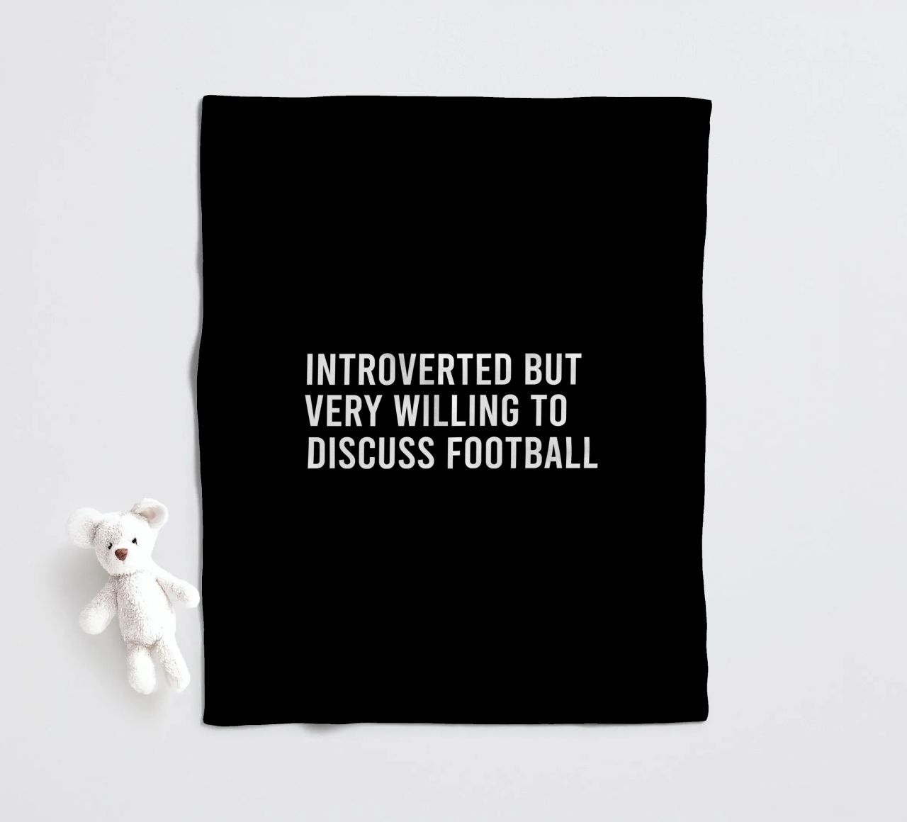 Introverted but very willing to discuss football coperta in pile da happieeagle