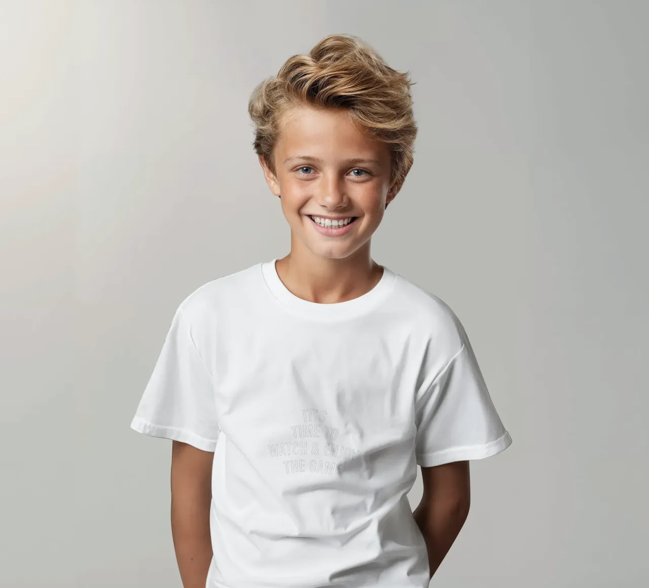 it's time to watch and enjoy the game t-shirt bambini da happieeagle