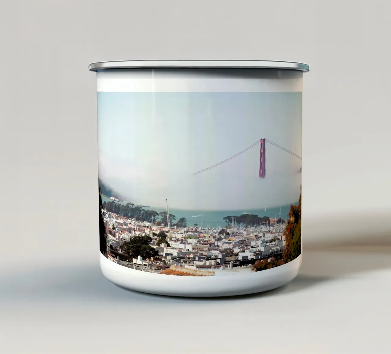 Golden Gate Bridge tazza in smalto da Flo Klein