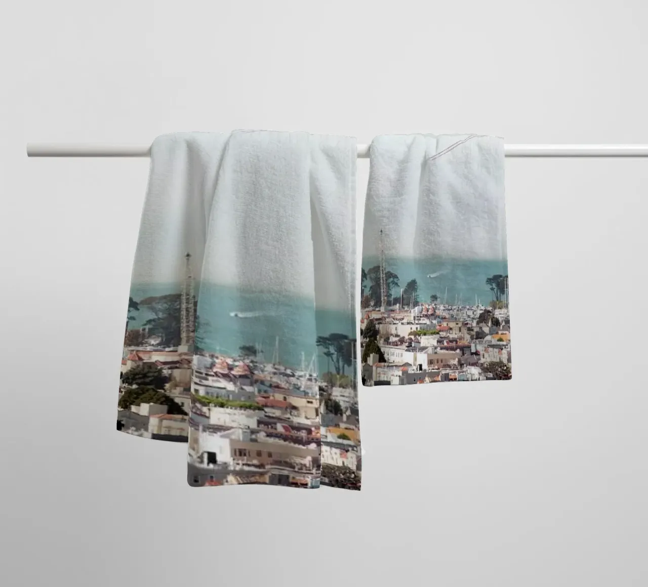 Golden Gate Bridge asciugamano da bagno da Flo Klein