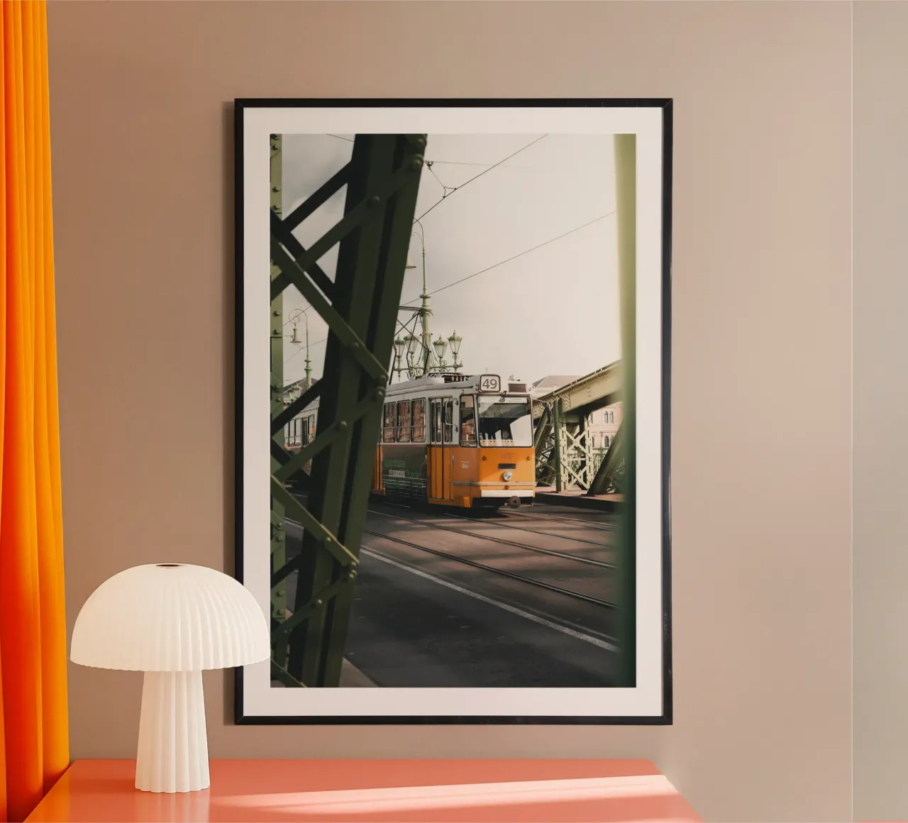 Linea 49 - Viaggio nel tempo attraverso il ponte Freiheitsbrücke poster da fokusfernweh