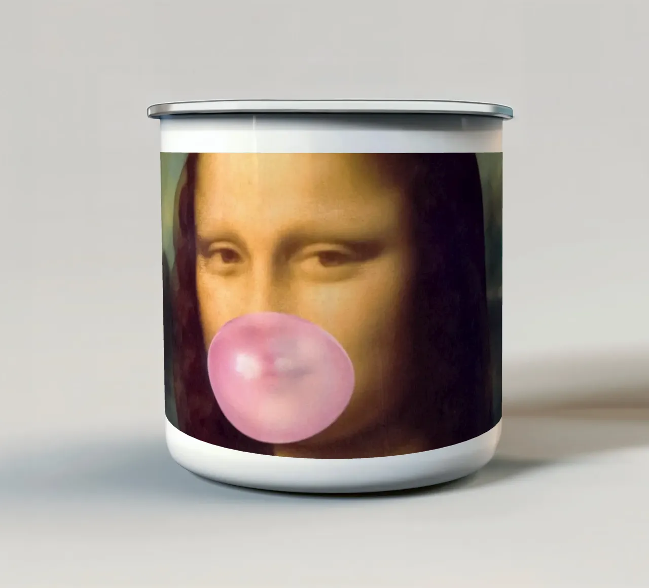 Mona Lisa Bubble Gum tazza in smalto da Taudalpoi