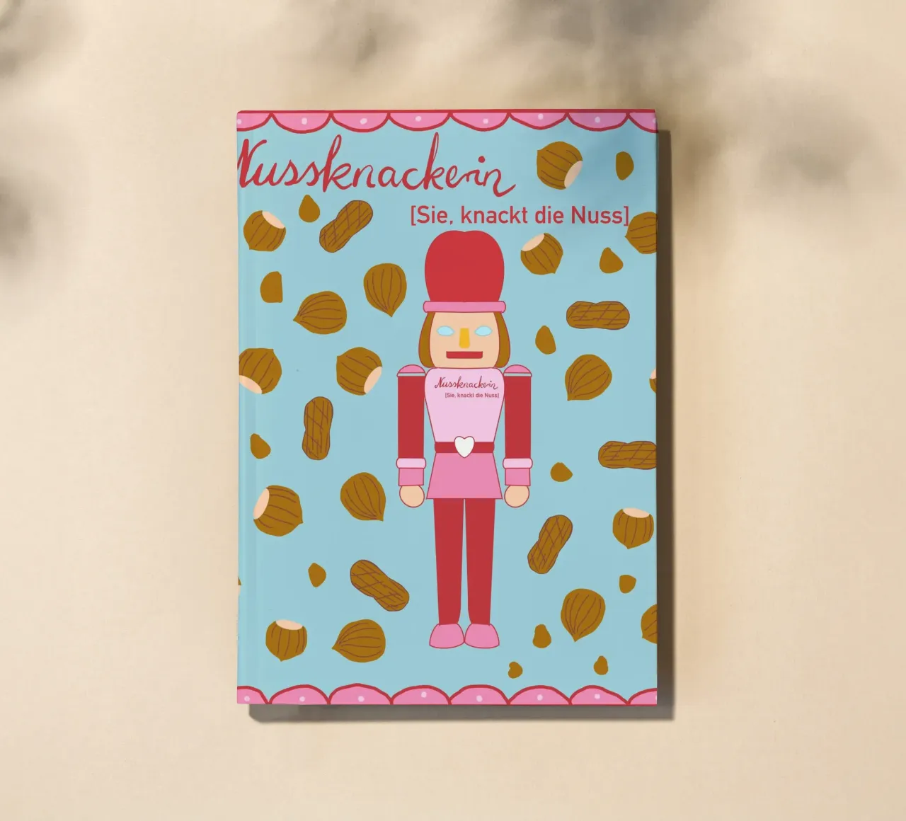 Nussknackerin - Sie, knackt die Nuss notebook by Miris bunte Modewelt