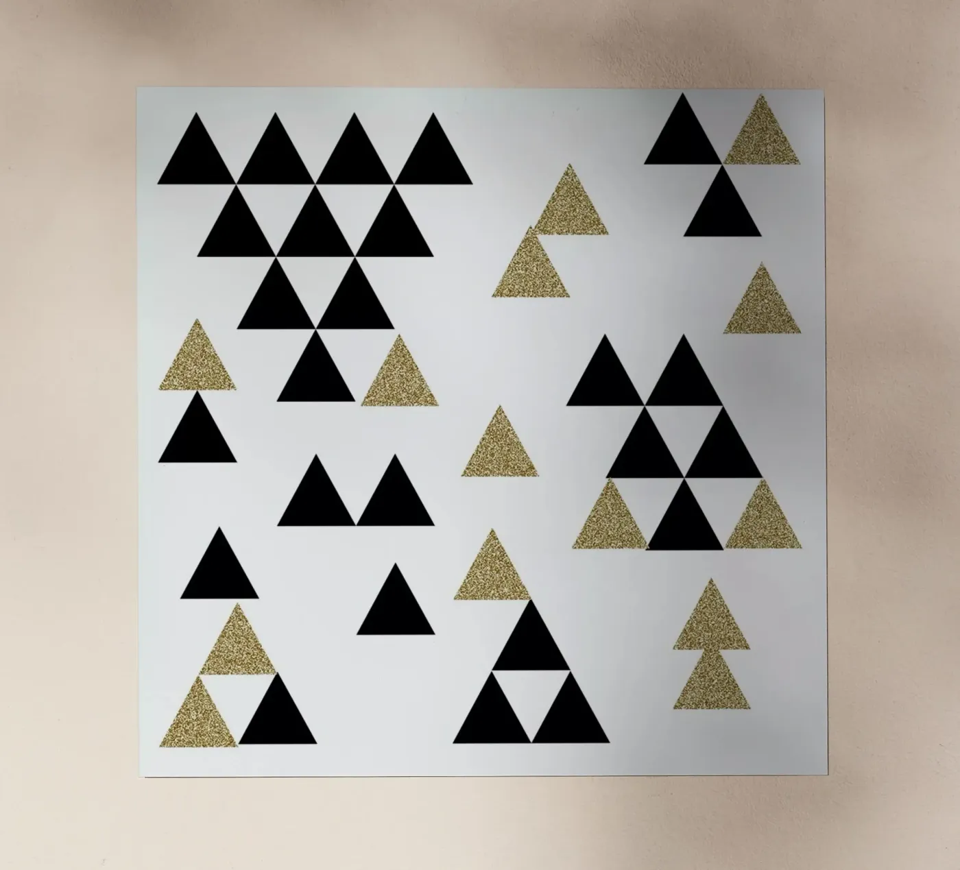 Triangle Town pellicola backlit da Charlotte Winter