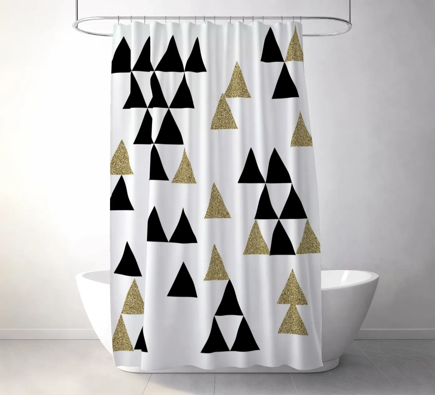 Triangle Town Duschvorhang von Charlotte Winter
