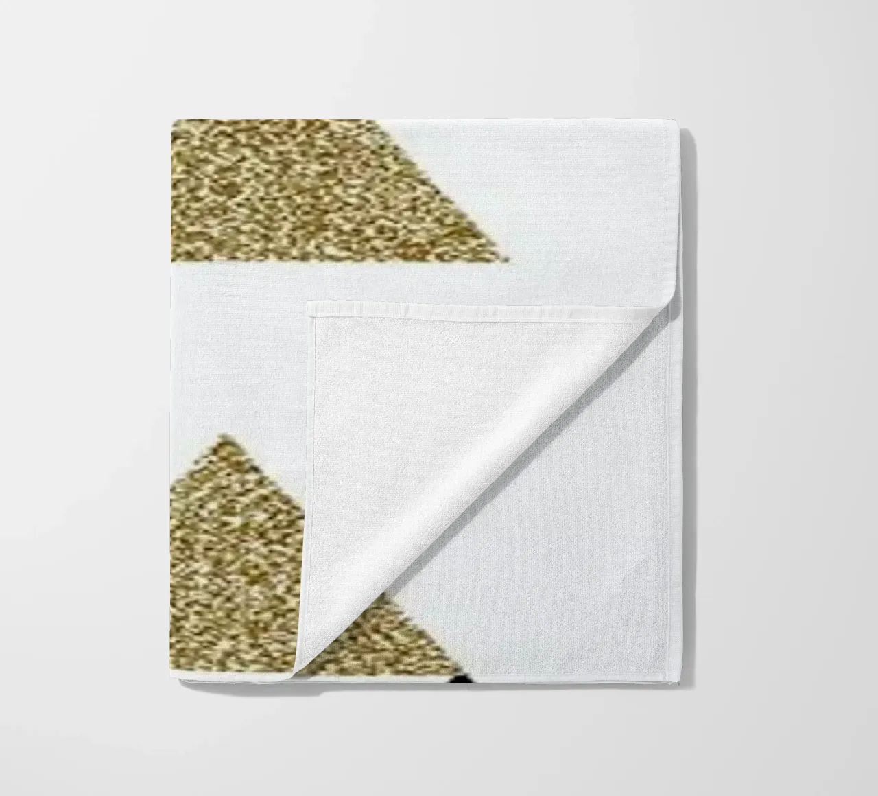 Triangle Town telo mare da Charlotte Winter