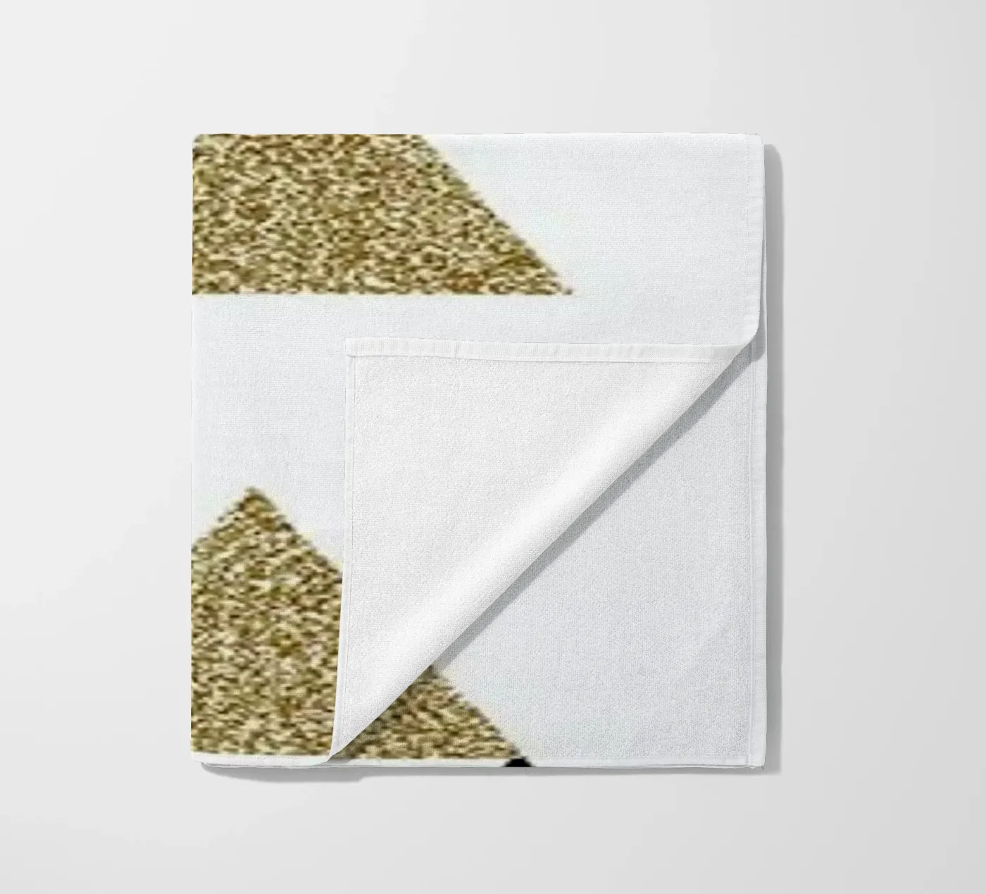 Triangle Town telo mare da Charlotte Winter